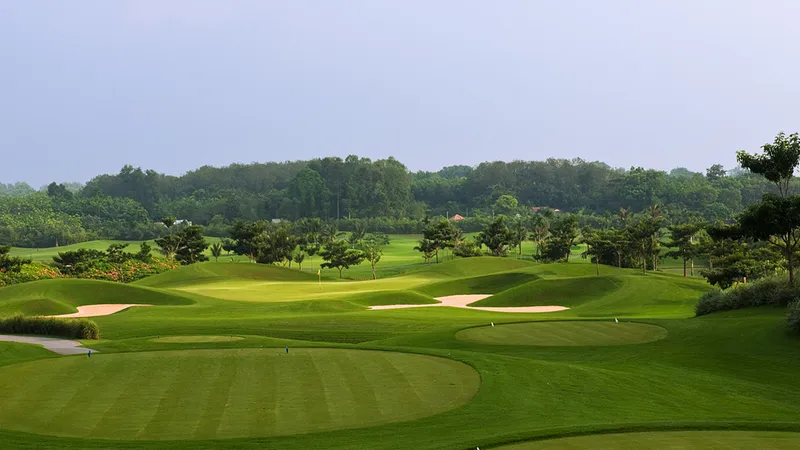 Vụ tạm giữ nhiều người chơi golf đánh bạc: Giải golf chưa được cấp phép
