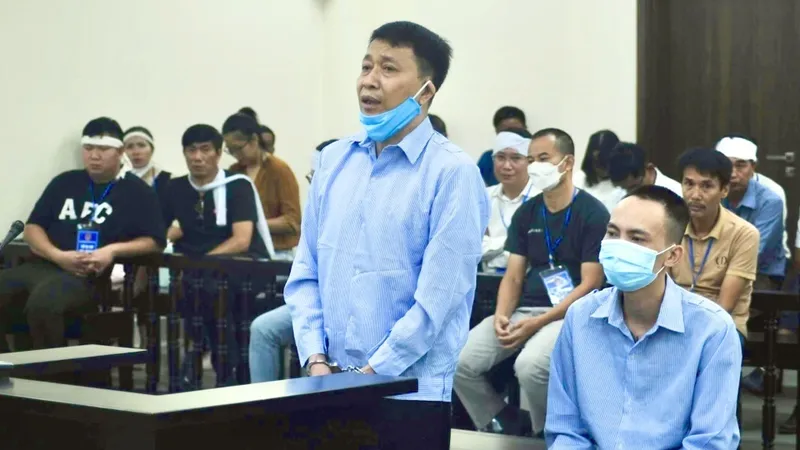 Vụ án mâu thuẫn tại bếp ăn viện kiểm sát huyện: 2 bị cáo lĩnh án chung thân và tử hình đều kháng cáo