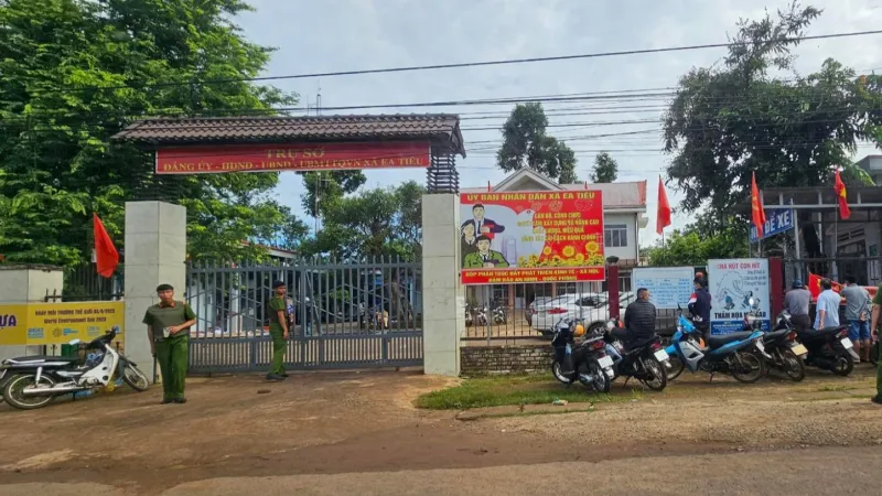 Thăng cấp bậc hàm đối với 4 cán bộ, chiến sĩ hy sinh trong vụ tấn công vào trụ sở UBND xã ở Đắk Lắk 