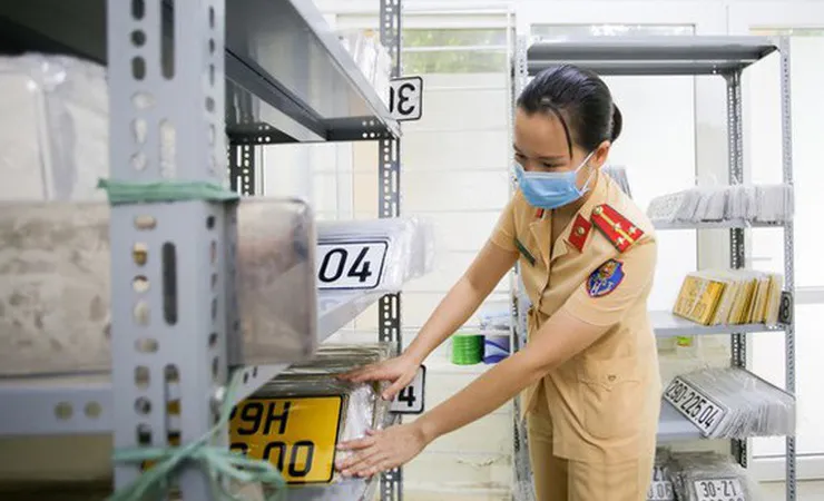 Quy chế đấu giá biển số ô tô phải được niêm yết, thông báo công khai 