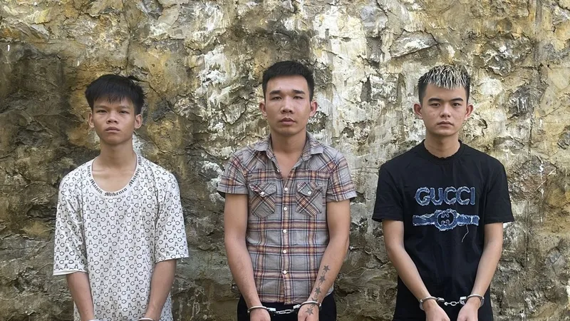Giải cứu 2 thiếu nữ bị bán ra nước ngoài
