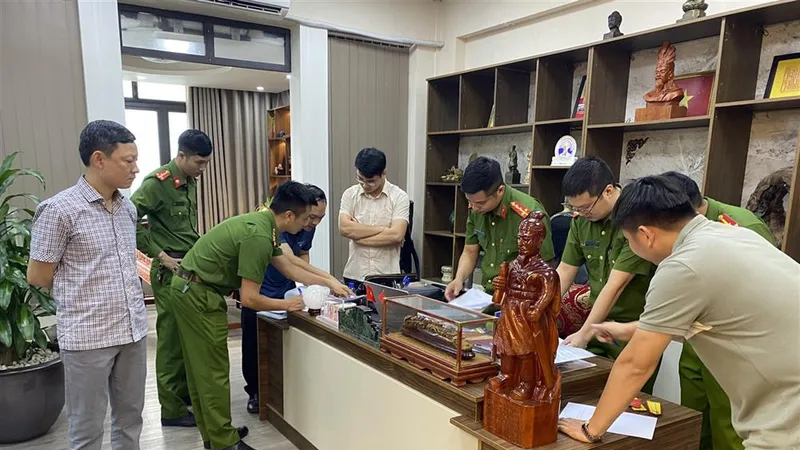 Mạo danh Phó Vụ trưởng Ban Nội chính Trung ương lừa đảo gần 10 tỷ đồng