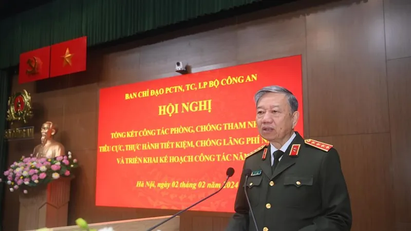 Kiên quyết ngăn chặn, đẩy lùi cán bộ, đảng viên suy thoái