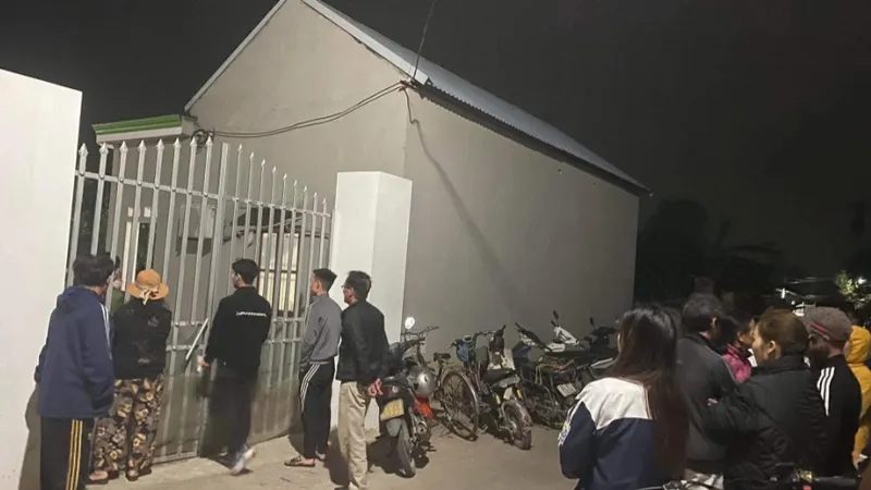 Hà Nội: Điều tra nghi án chồng sát hại vợ trong đêm