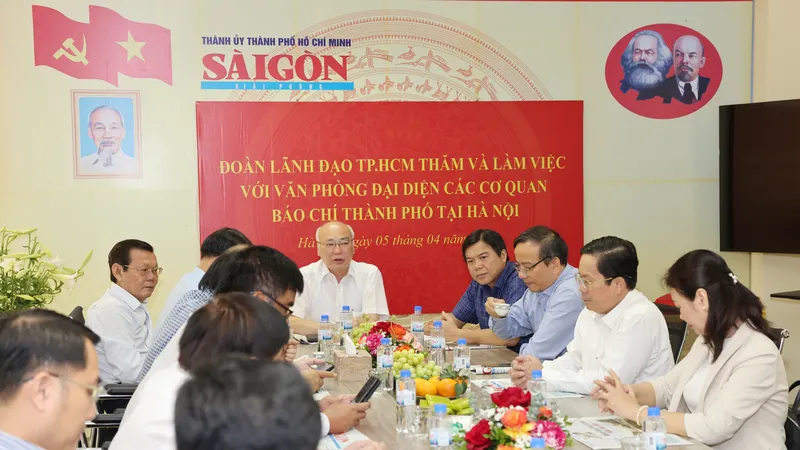 Cơ quan báo chí TPHCM tại Hà Nội là cầu nối thông tin đưa 2 thành phố phát triển