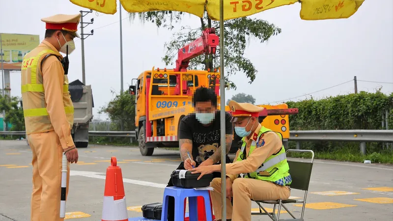 Giao thông trên quốc lộ 1A trong 4 ngày lễ: Áp dụng nhiều công nghệ kiểm soát, tai nạn giảm 3 tiêu chí