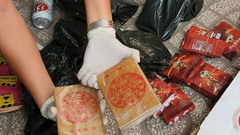 Phá đường dây mua bán, vận chuyển ma túy xuyên quốc gia