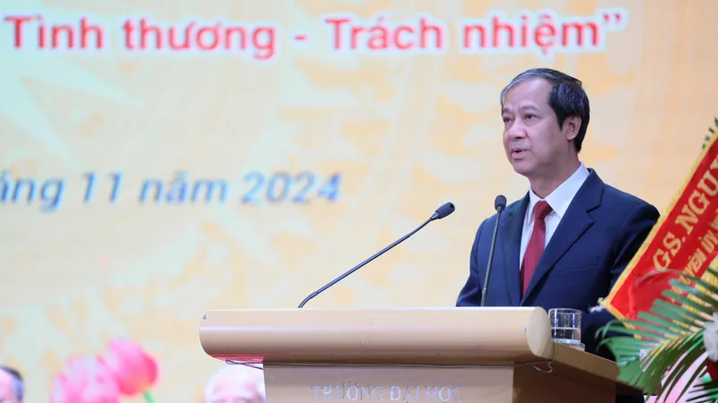 Bộ trưởng Giáo dục: Các thầy cựu giáo chức là kho tàng kiến thức phong phú