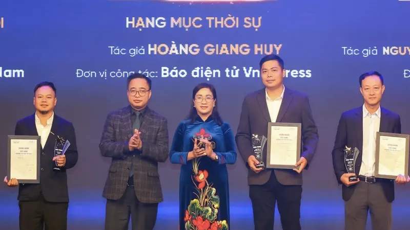 Cuộc thi ảnh khoảnh khắc báo chí: Vinh danh các tác phẩm ảnh ấn tượng 