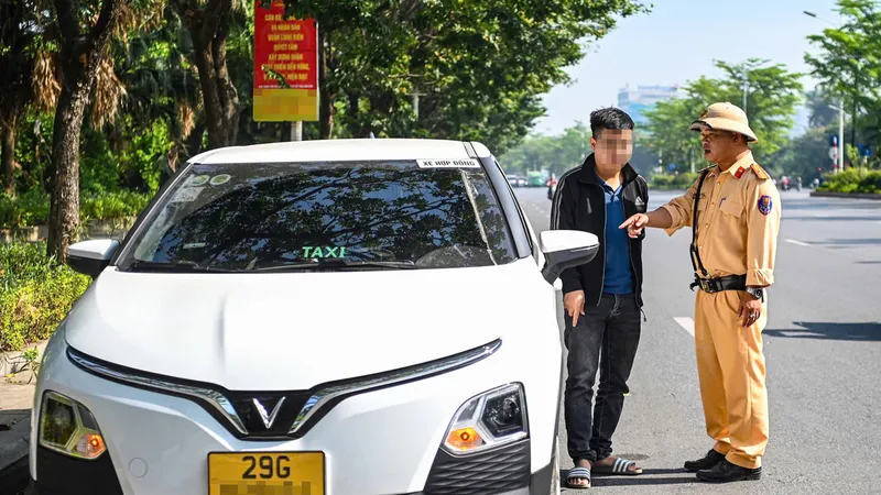 Tài xế ô tô kinh doanh vận tải lái liên tục quá 4 tiếng sẽ bị xử phạt