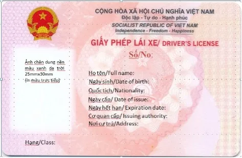 Hình ảnh giấy phép lái xe mới do lực lượng công an cấp từ ngày 1-3