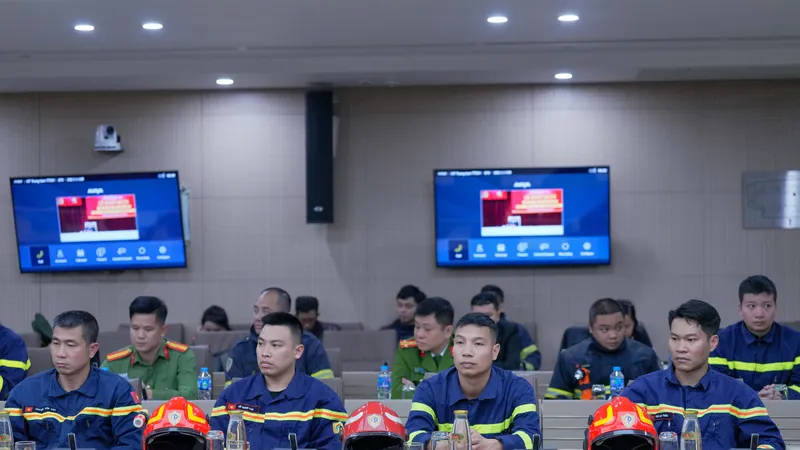 Thứ trưởng Bộ Công an: "Sang Myanmar giúp bạn như giúp mình"