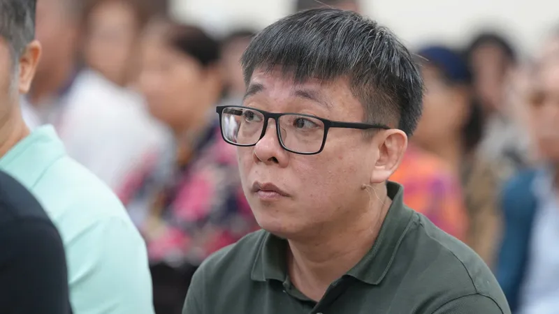 Bị cáo Nguyễn Ngọc Phương cầm đầu đường dây chuyển, nhận tiền trái phép qua biên giới