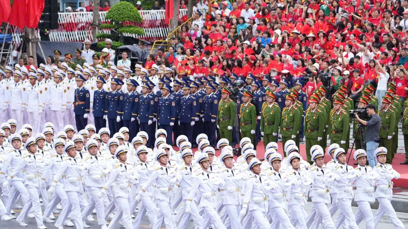 Hải Phòng duyệt đội ngũ mừng 70 năm ngày giải phóng
