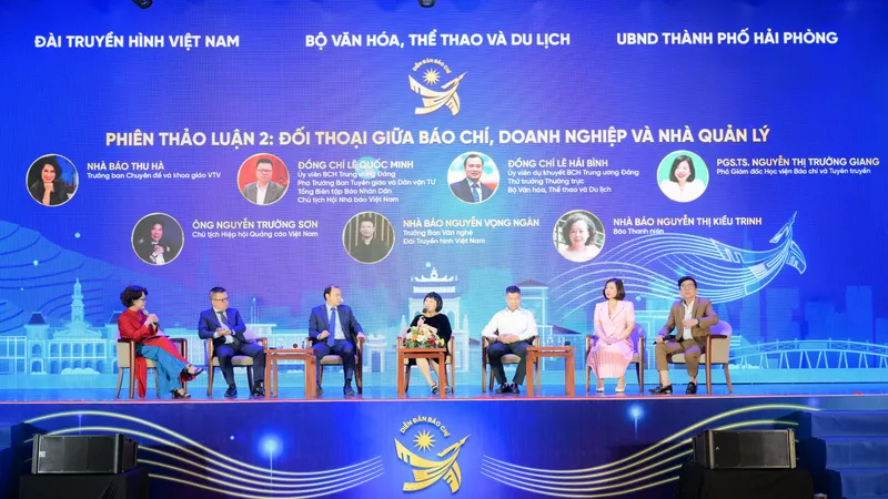 Báo chí góp phần phát triển công nghiệp văn hóa