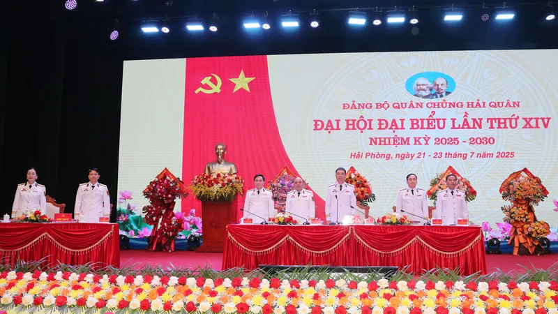 Tiếp tục là chỗ dựa vững chắc cho ngư dân vươn khơi, bám biển