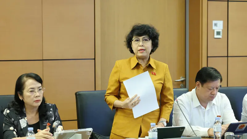 ĐB Tô Thị Bích Châu: Có Chủ tịch UBND phường mỗi ngày phải xử lý tới 200 văn bản