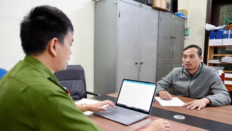 Khởi tố nghi phạm dùng xe ô tô cán cha vợ cũ