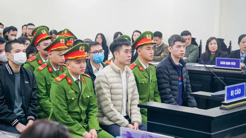 Xét xử nhóm người sản xuất, buôn bán hàng giả hơn 2.400 tỷ đồng