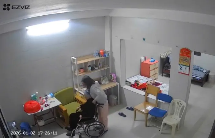 Khởi tố vụ án để điều tra người giúp việc bạo hành bà cụ 82 tuổi