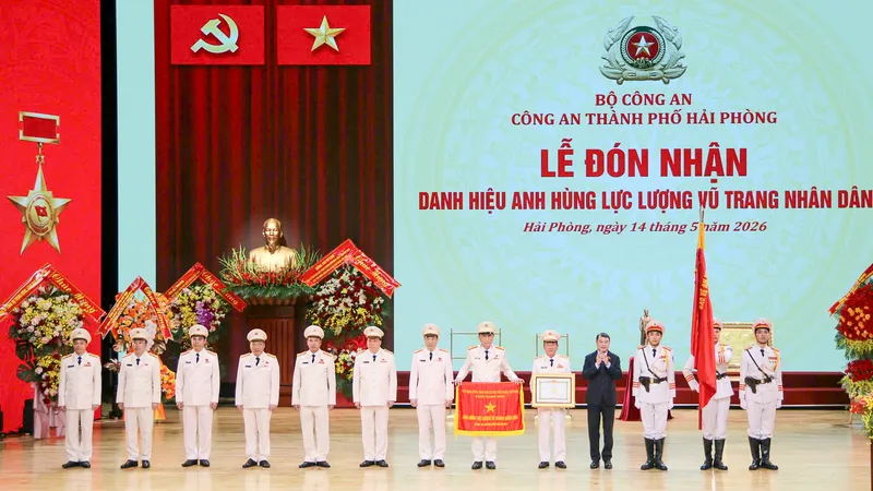Thủ tướng Lê Minh Hưng trao danh hiệu Anh hùng LLVT nhân dân tặng Công an TP Hải Phòng