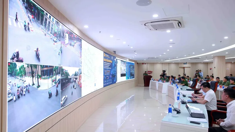 Hà Nội: Gần 5.000 camera AI giám sát giao thông và "soi" hành vi xả rác