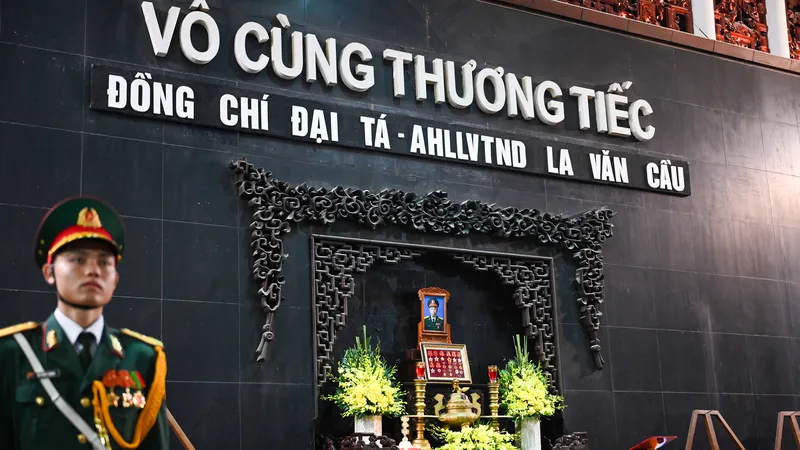 Lễ viếng Đại tá, Anh hùng Lực lượng vũ trang nhân dân La Văn Cầu