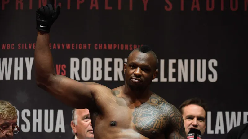 Dillian Whyte sẵn sàng "phó hội" Joshua thay cho Parker