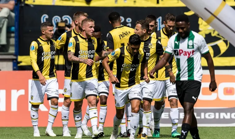 Niềm vui chiến thắng của các cầu thủ Vitesse