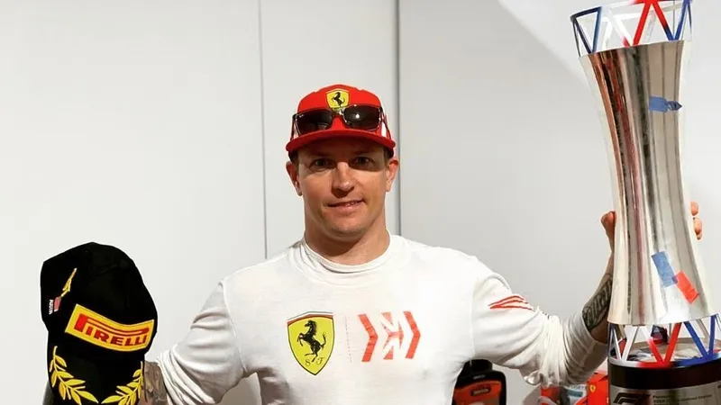 Raikkonen giành chiến thắng đầu tiên từ năm 2013