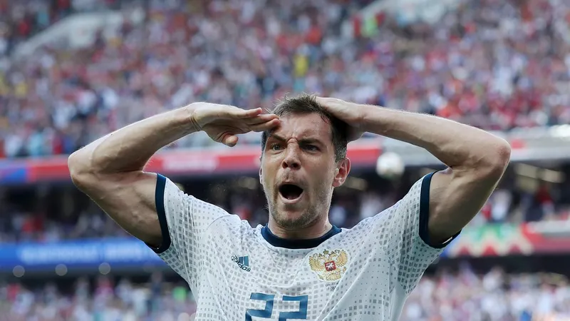 Artem Dzyuba là cầu thủ xuất sắc nhất nước Nga