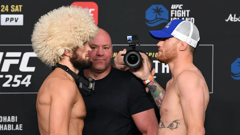 Khabib mặt đối mặt với Gaethje