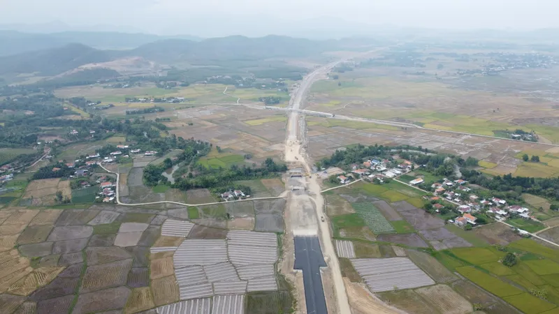 Khánh Hòa: Địa phương gặp khó trong bồi thường, hỗ trợ tái định cư