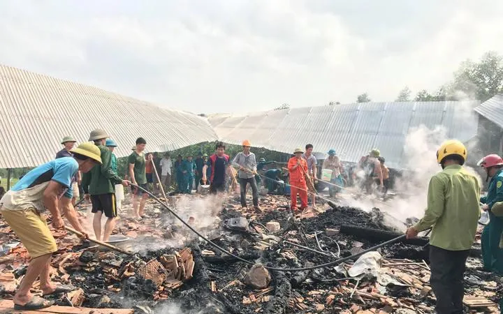 Cháy nhà sàn, 1 người thiệt mạng