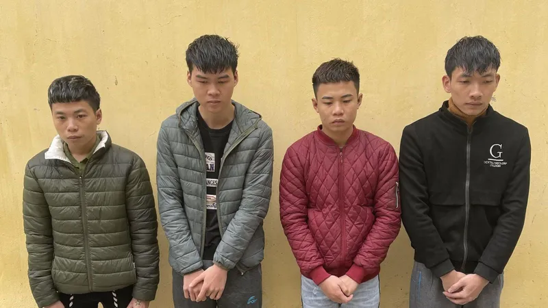Lên mạng giả danh cán bộ ngân hàng lừa đảo hàng tỷ đồng