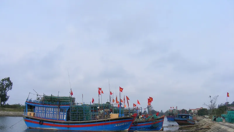 Từ 13 giờ hôm nay (7-7), Thanh Hóa cấm tàu thuyền ra khơi