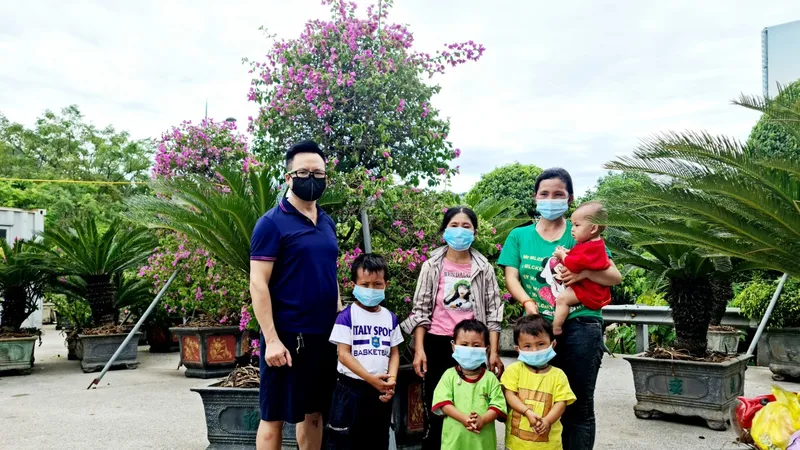 2 người phụ nữ và 4 đứa trẻ được phát hiện ở khu vực cầu Bến Thủy 2