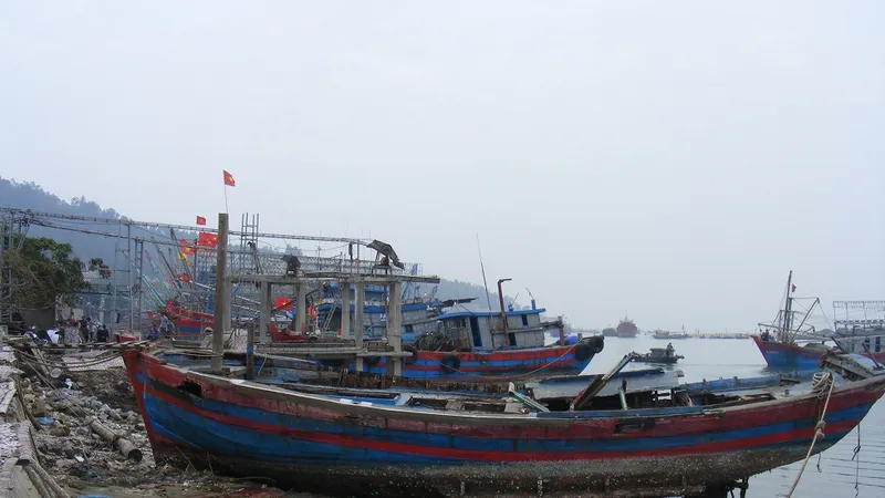 Ngư dân rao bán tàu vì đánh bắt không hiệu quả