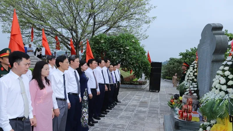 Thanh Hóa tưởng niệm 50 năm ngày 64 giáo viên, học sinh và dân công hy sinh trên công trường đắp đê sông Mã