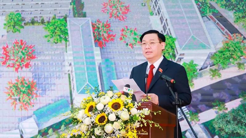Chủ tịch Quốc hội Vương Đình Huệ: Đảng và Nhà nước luôn đặc biệt coi trọng giáo dục và đào tạo