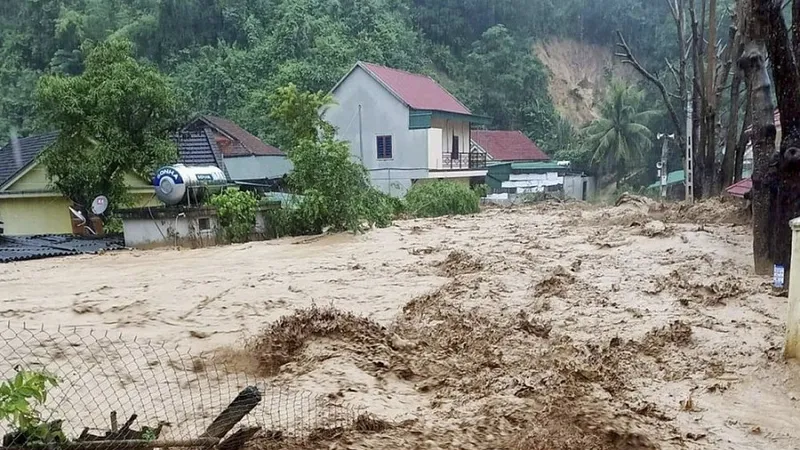 Nghệ An: Lũ kinh hoàng quét qua địa bàn huyện rẻo cao Kỳ Sơn
