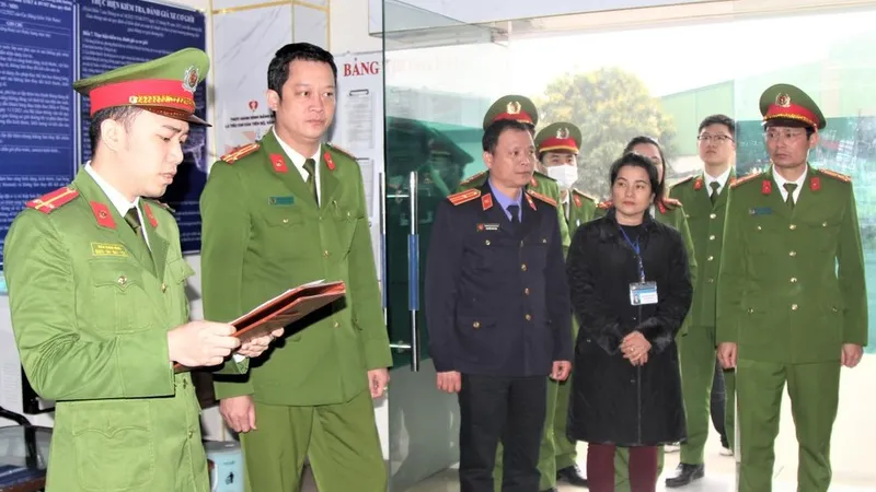Nghệ An: Phó Giám đốc và 2 kiểm định viên Trung tâm Đăng kiểm xe cơ giới 37-09D bị bắt 