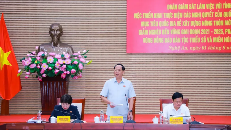 Phó Chủ tịch Quốc hội Trần Quang Phương thăm và làm việc tại Nghệ An 