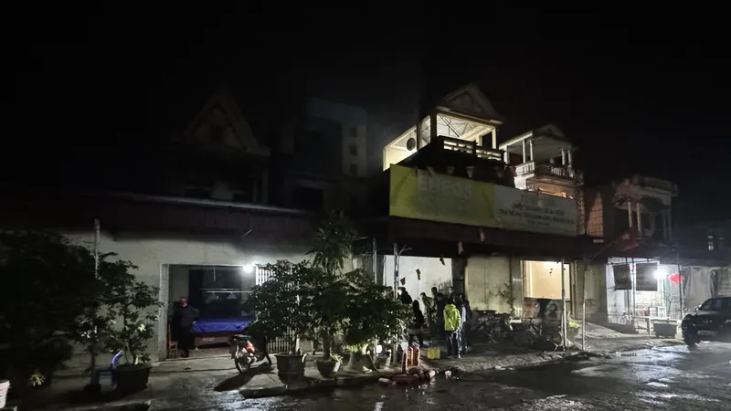 Cháy nhà trong đêm, 3 mẹ con tử vong thương tâm 