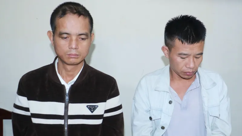 Phá đường dây ma túy từ nước ngoài về Việt Nam, thu giữ 15 bánh heroin