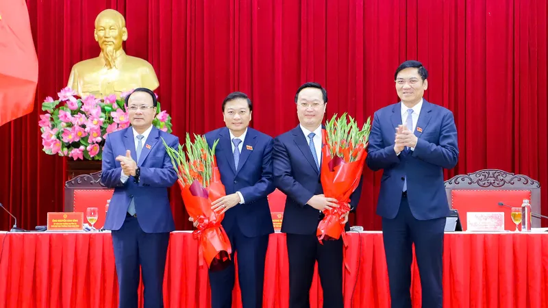 Ông Lê Hồng Vinh được bầu giữ chức Chủ tịch UBND tỉnh Nghệ An