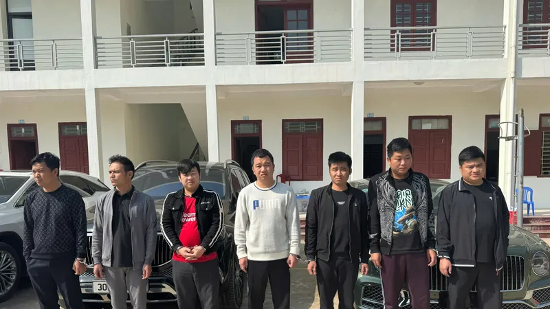 Nhiều người “dính bẫy” đầu tư chứng khoán, mất hàng trăm tỷ đồng