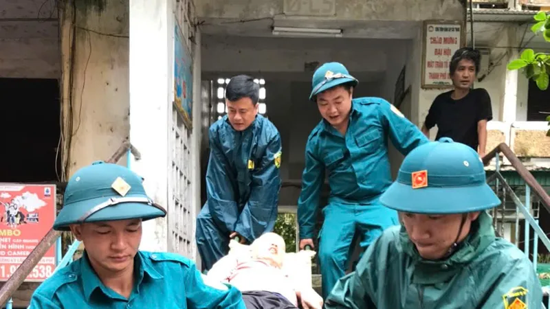 Nghệ An, Thanh Hóa khẩn trương sơ tán dân ra khỏi vùng nguy hiểm 