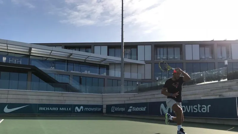 Rafael Nadal trong buổi tập mới đây
