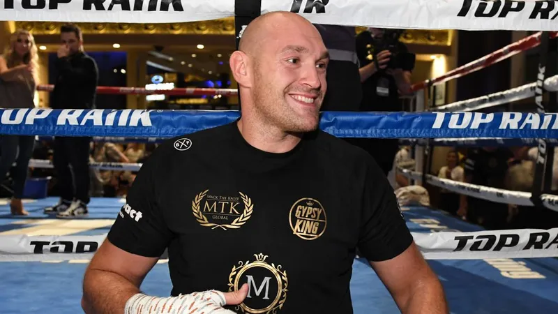 Fury khiến cả thế giới phát cuồng, những vẫn có 3 quyền thủ không ấn tượng với anh